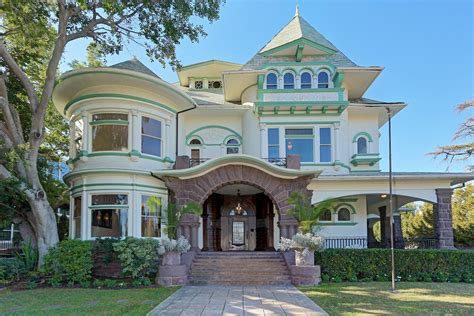 antique homes for sale los angeles.